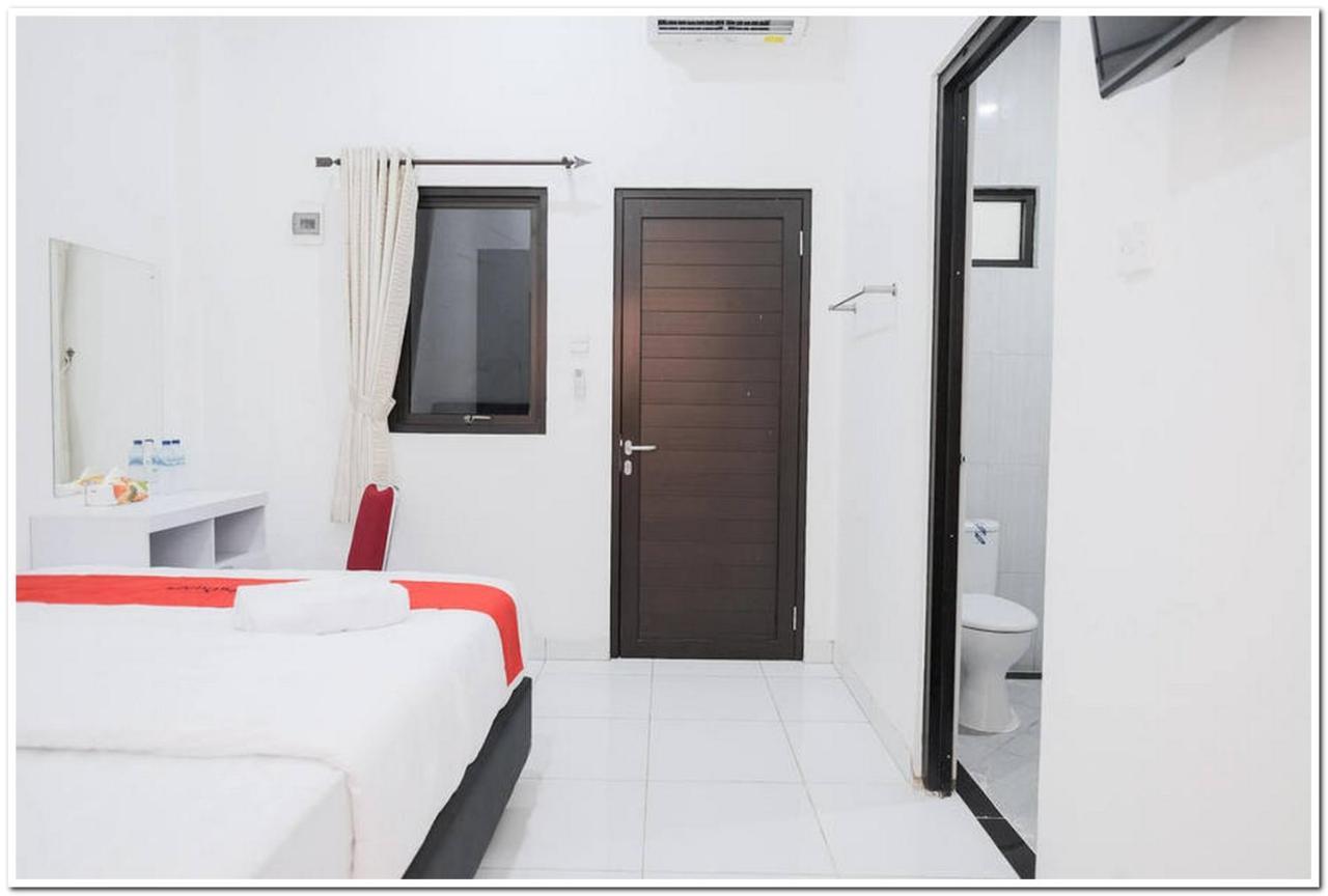 Reddoorz Near Kota Tua 2 Jacarta Exterior foto